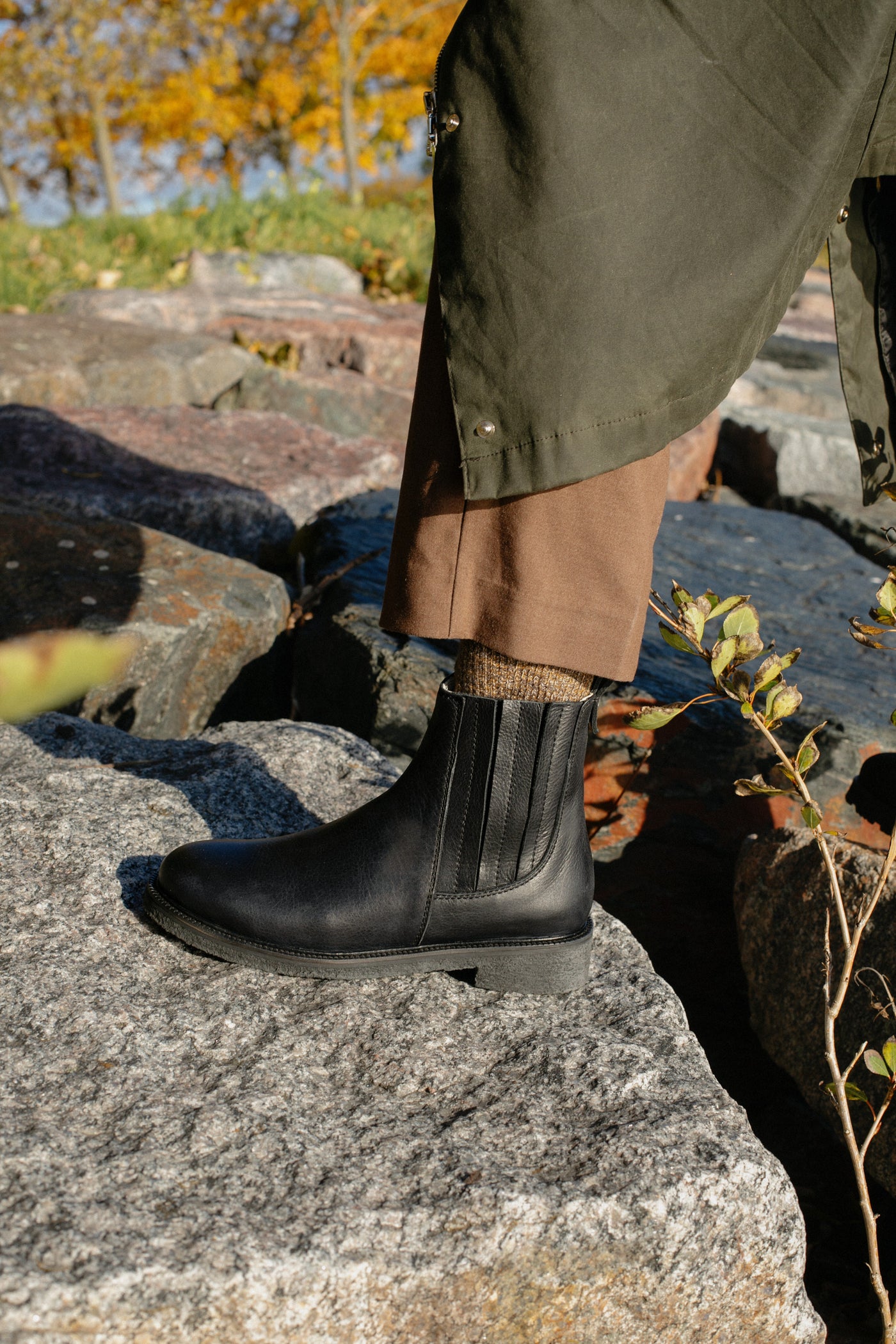 Chelsea crepe boot black