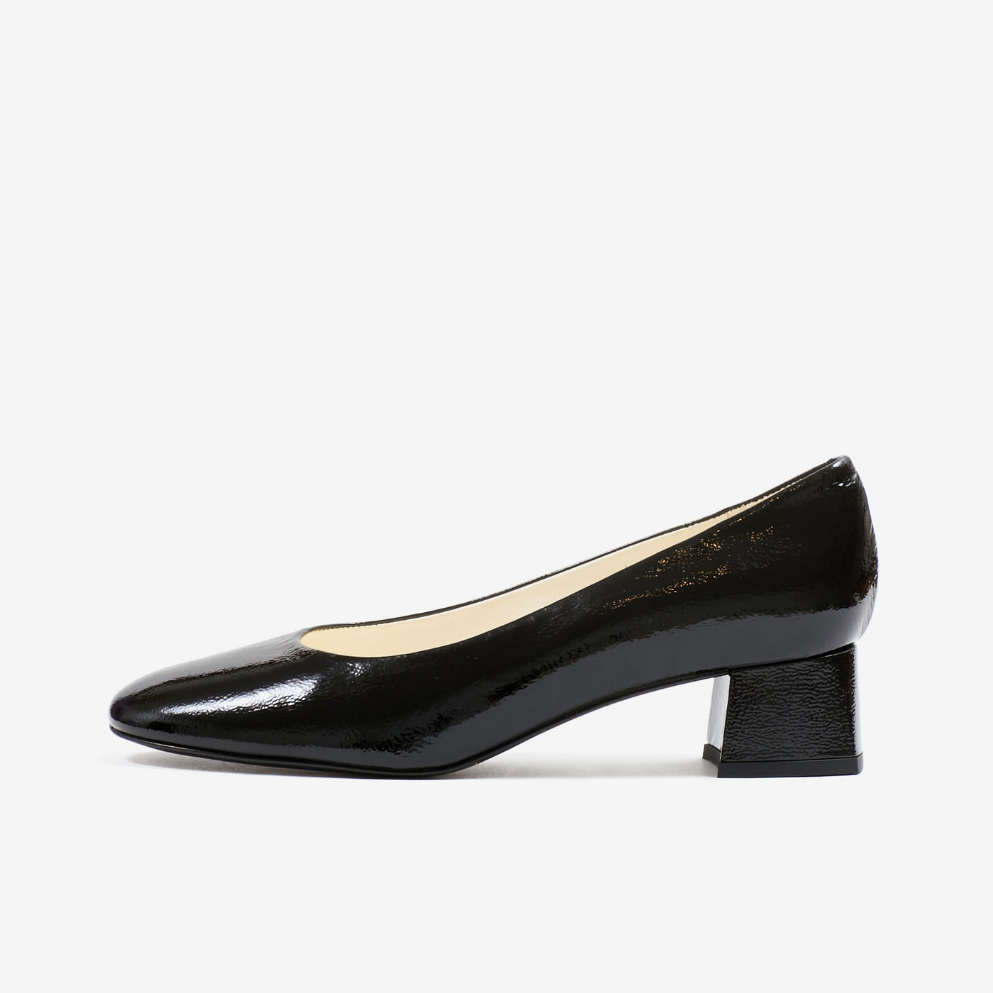Aurore pump wrinkled patent black